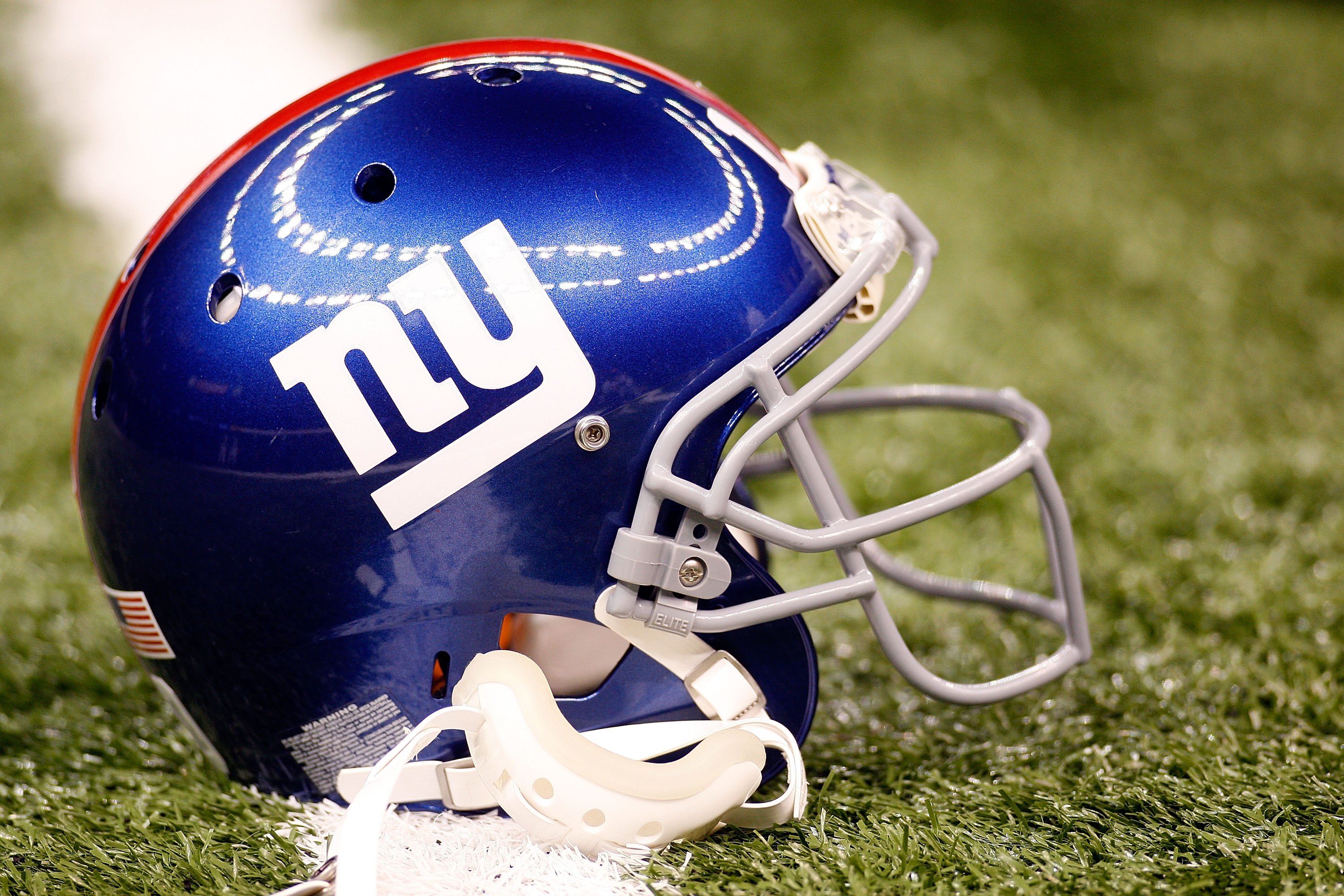 New York Giants Helmet 9