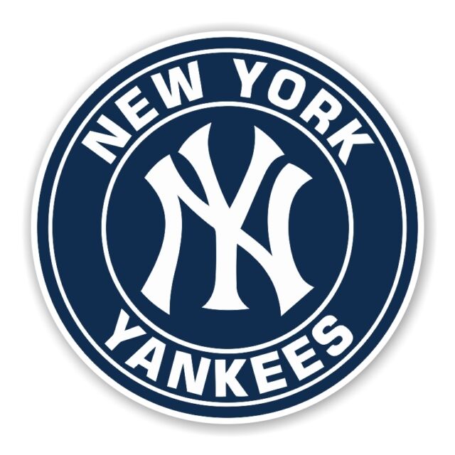 New York Yankees Style (D) Die-cut Vinyl Decal / Sticker ** 4 Sizes ** 